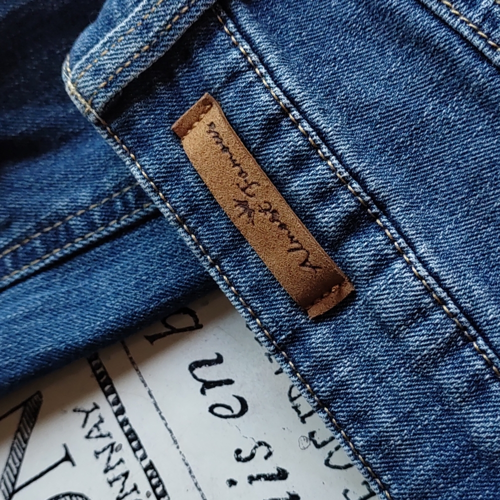 Almost Famous Distressed High Rise Blue Jeans - Picture 6 of 8